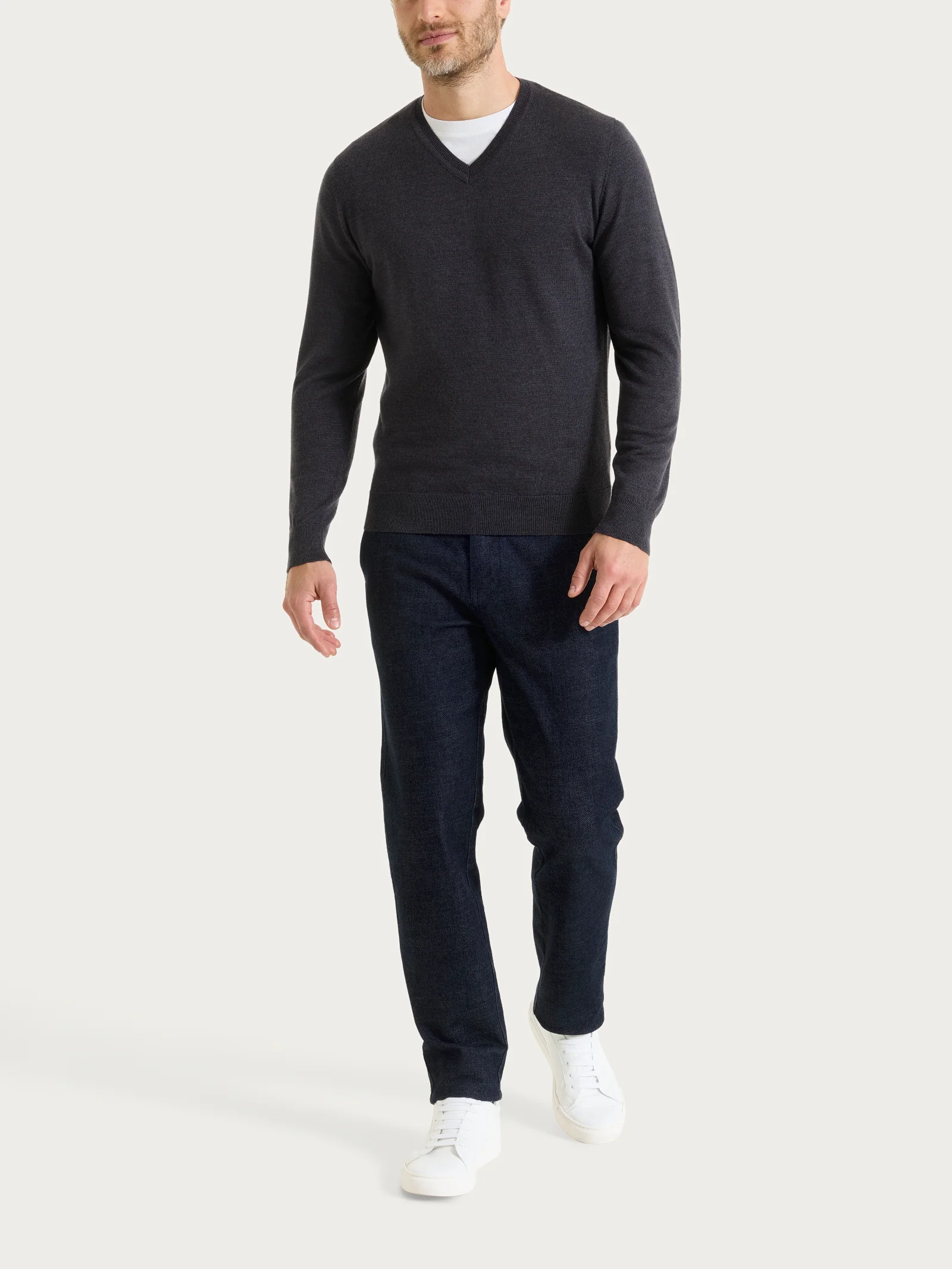 Pull con scollo a V in maglia unita in Merino Soft - Oscuro Mel. - Image 4