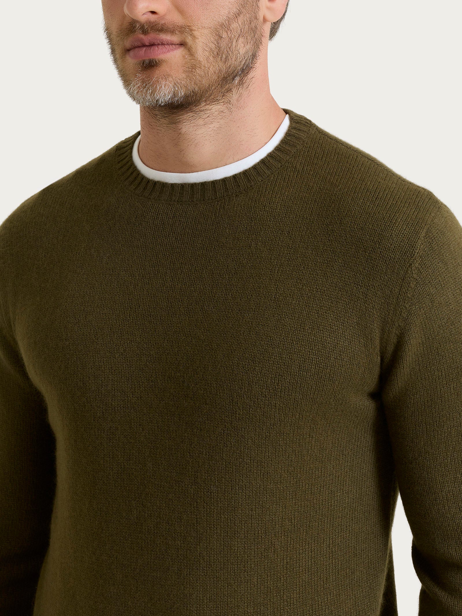 Pull girocollo in Natural Soft  - Dark Olive - Image 3