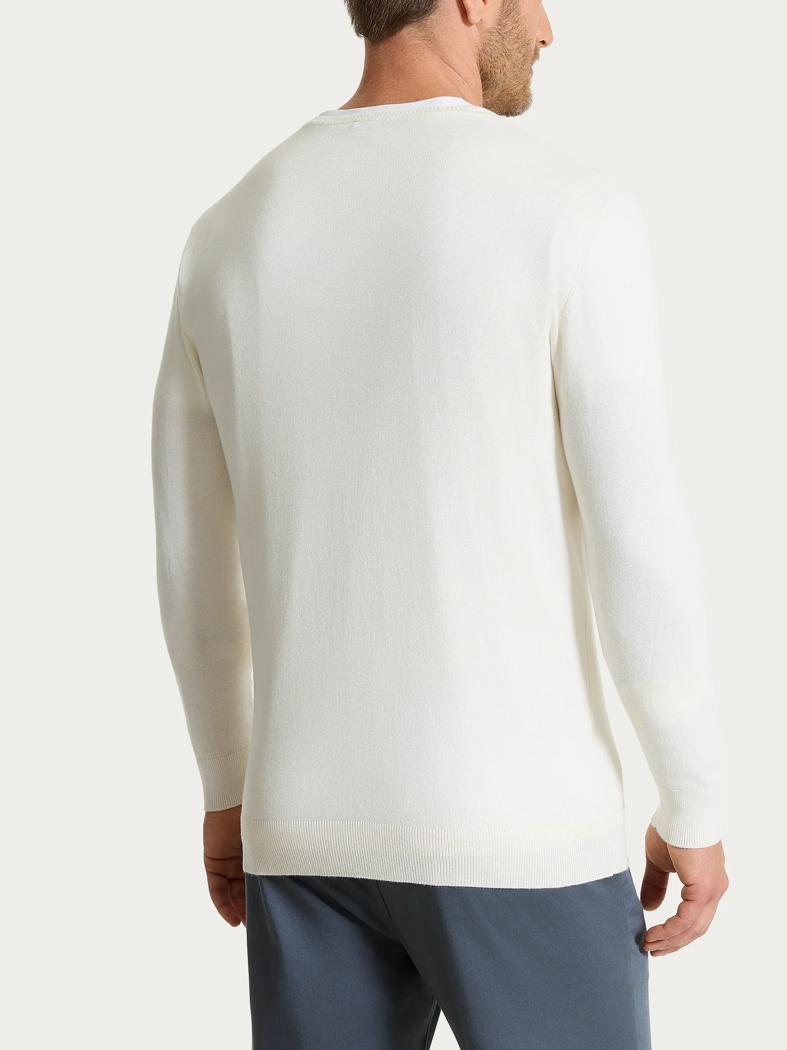 Pull scollo a V a manica lunga in Summertime - Champignon - Image 2