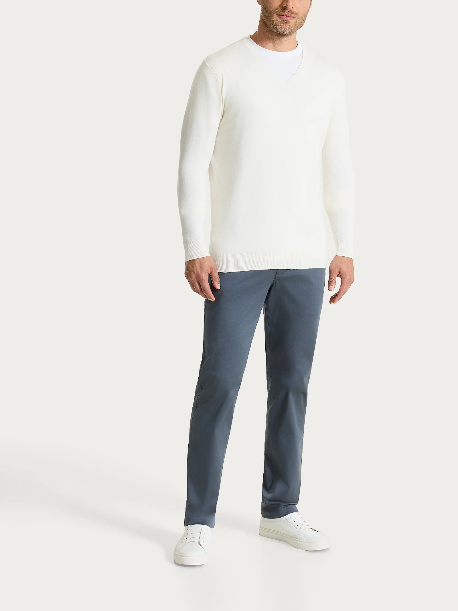 Pull scollo a V a manica lunga in Summertime - Champignon - Image 4
