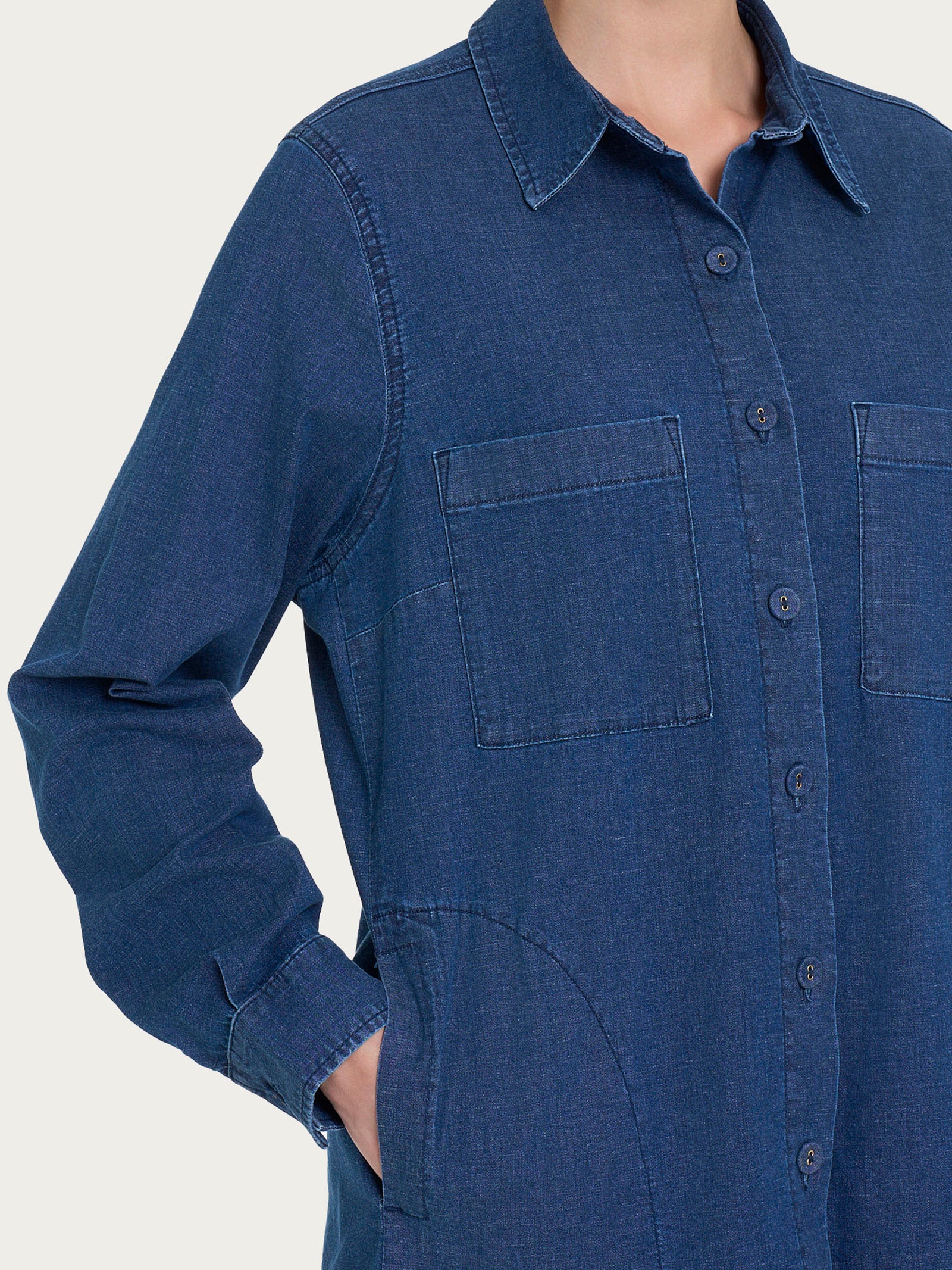 Shacket in Super Light Denim  - Indigo - Image 3
