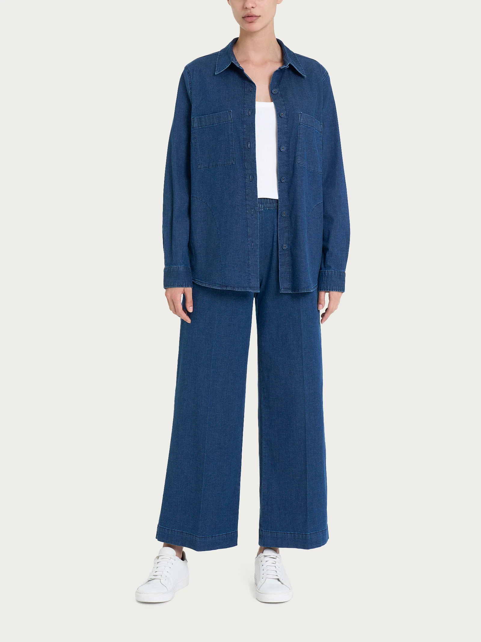Shacket in Super Light Denim  - Indigo - Image 4