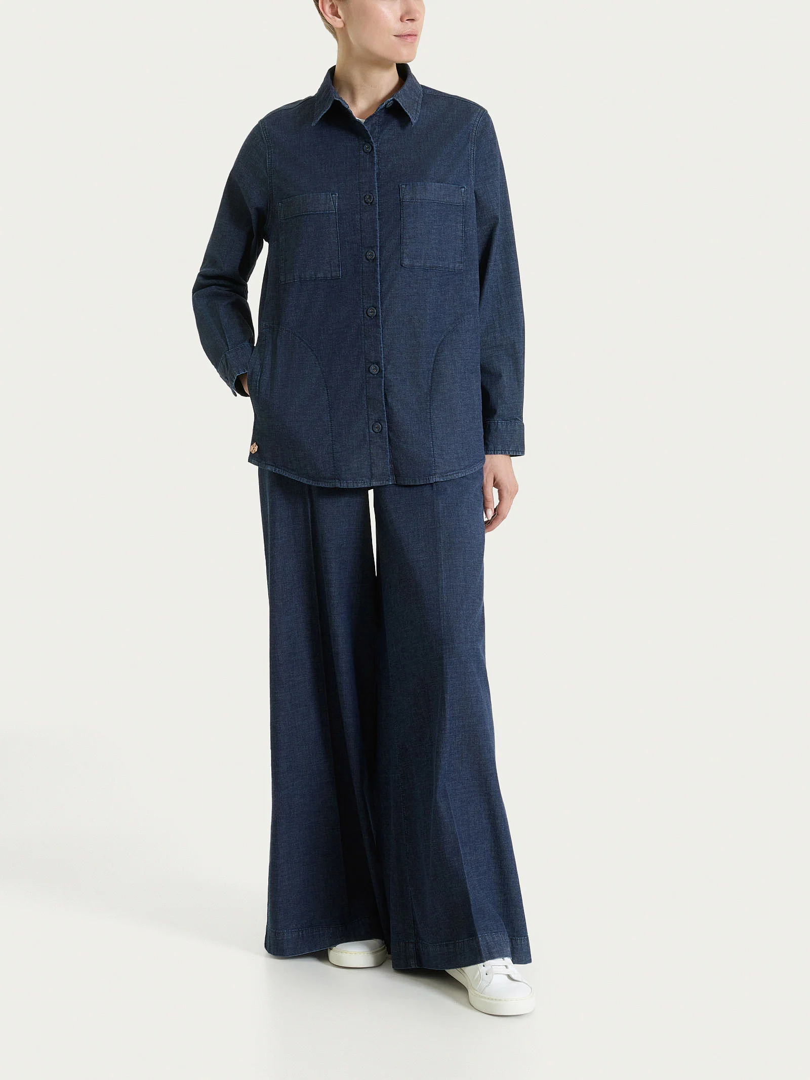 Shacket in Super Light Denim  - Dark Indigo - Image 6