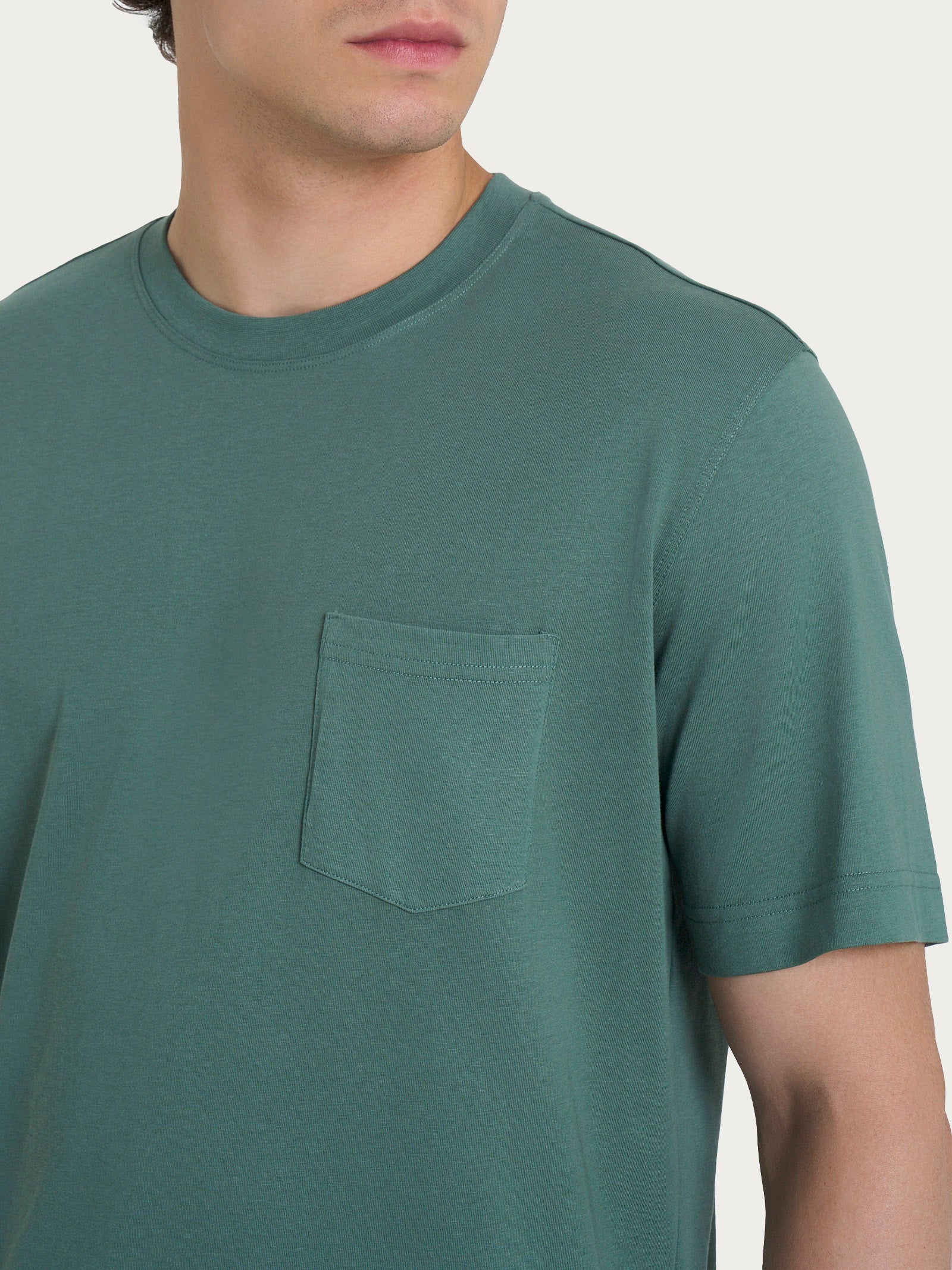T-shirt girocollo con taschino in jersey di cotone - Dark Forest  - Image 3