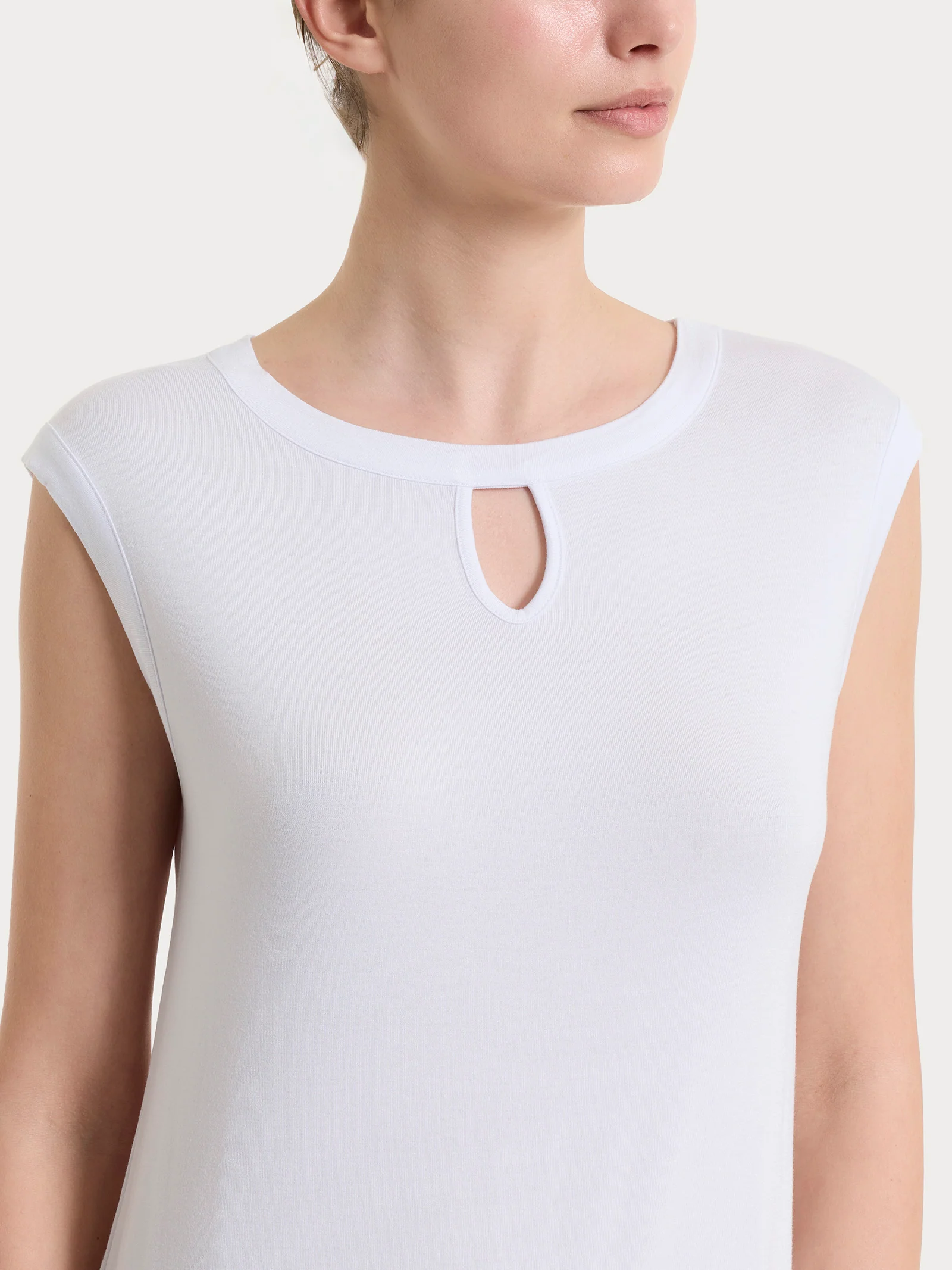 Top con scollo a goccia in Viscosa Summer  - Bianco - Image 3