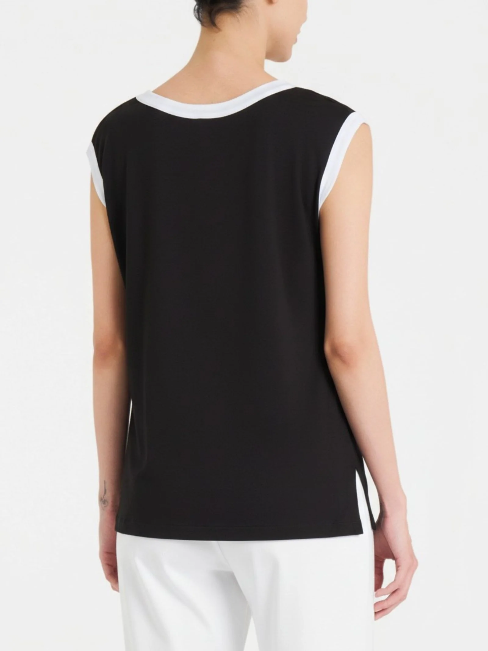 Top con scollo a goccia in Viscosa Summer  - Fant.Nero - Image 2