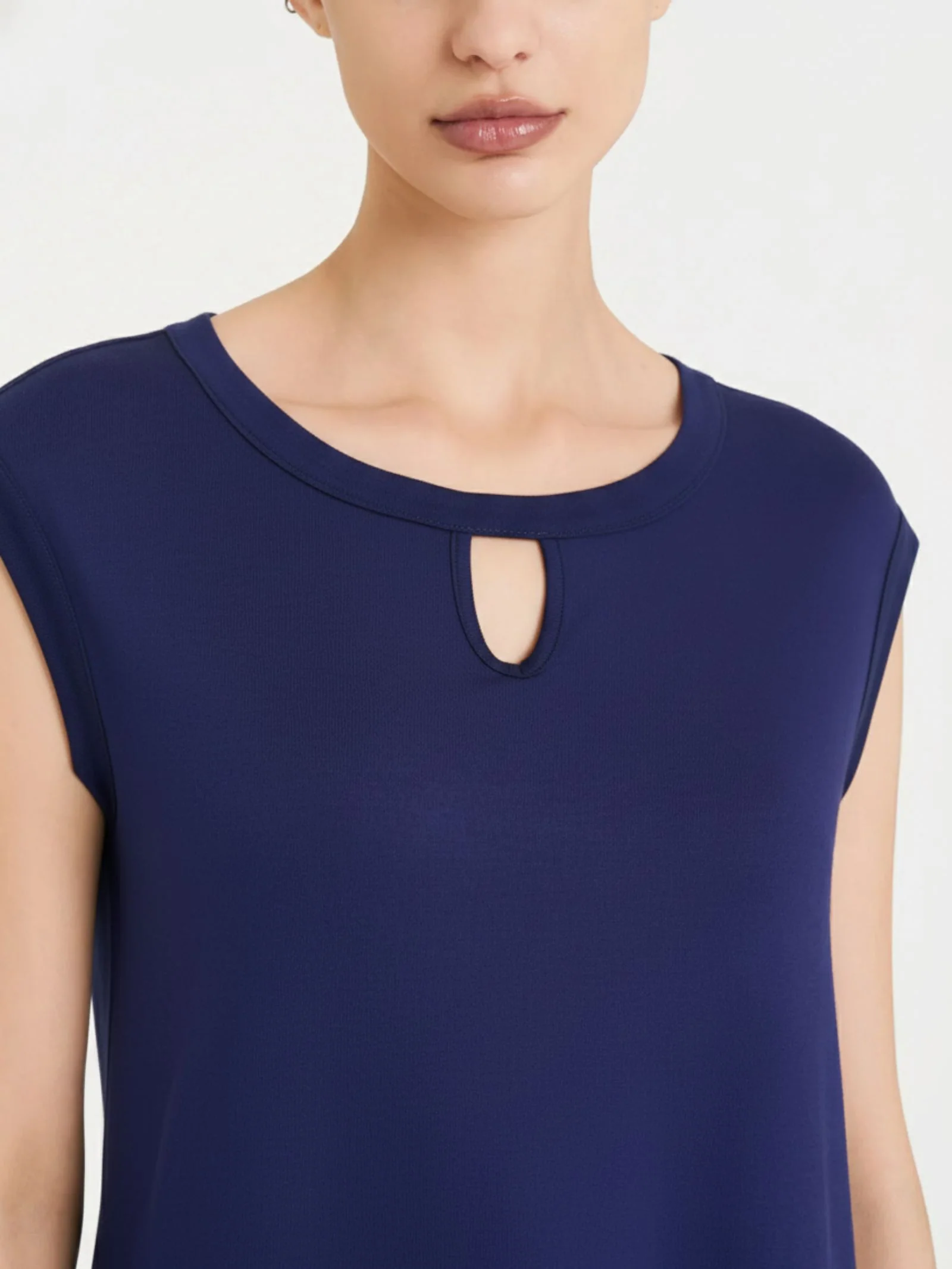 Top con scollo a goccia in Viscosa Summer  - Copiativo - Image 3