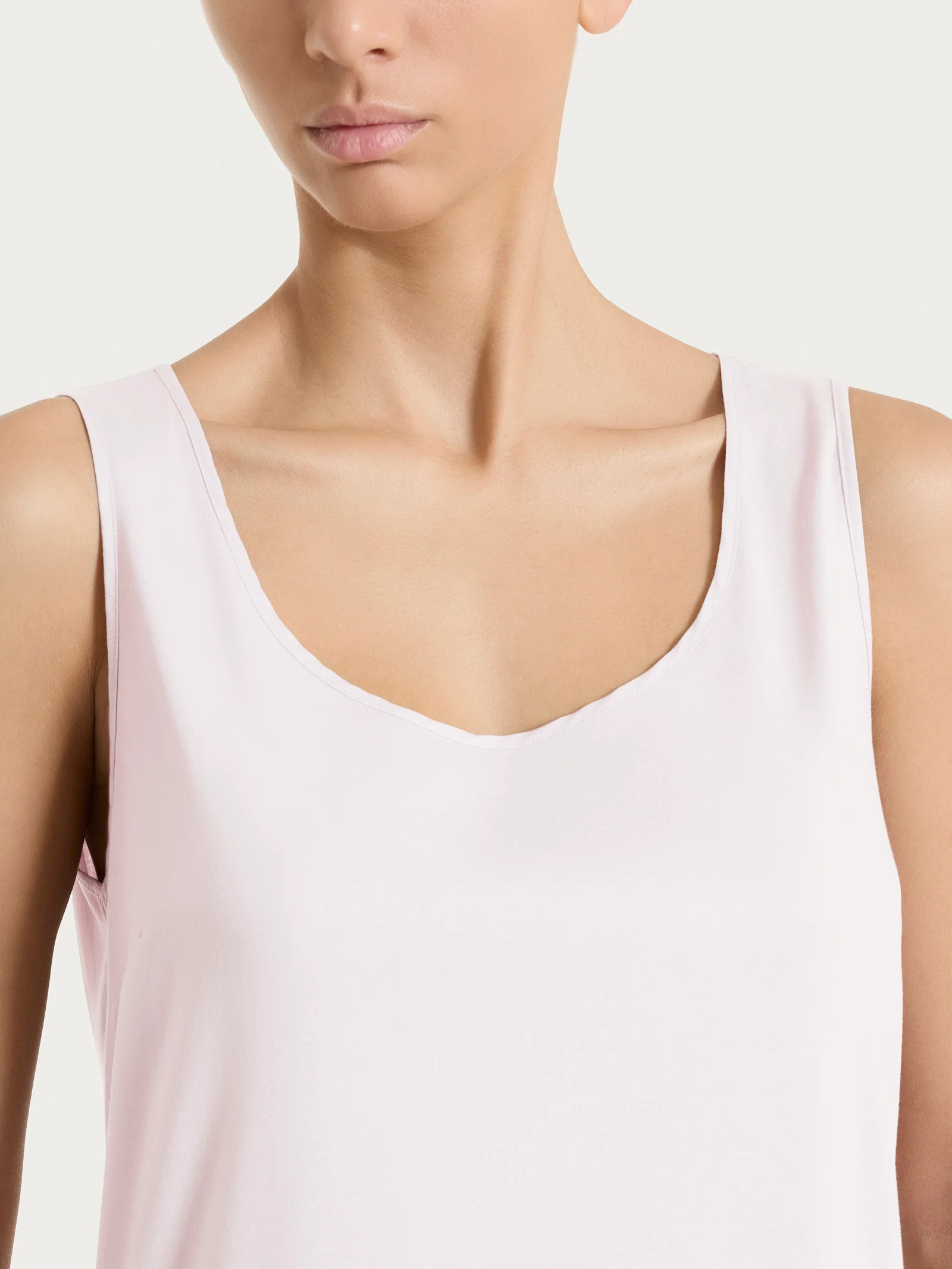 Top con spalla larga in Voile Stretch - Hushed Violet - Image 4