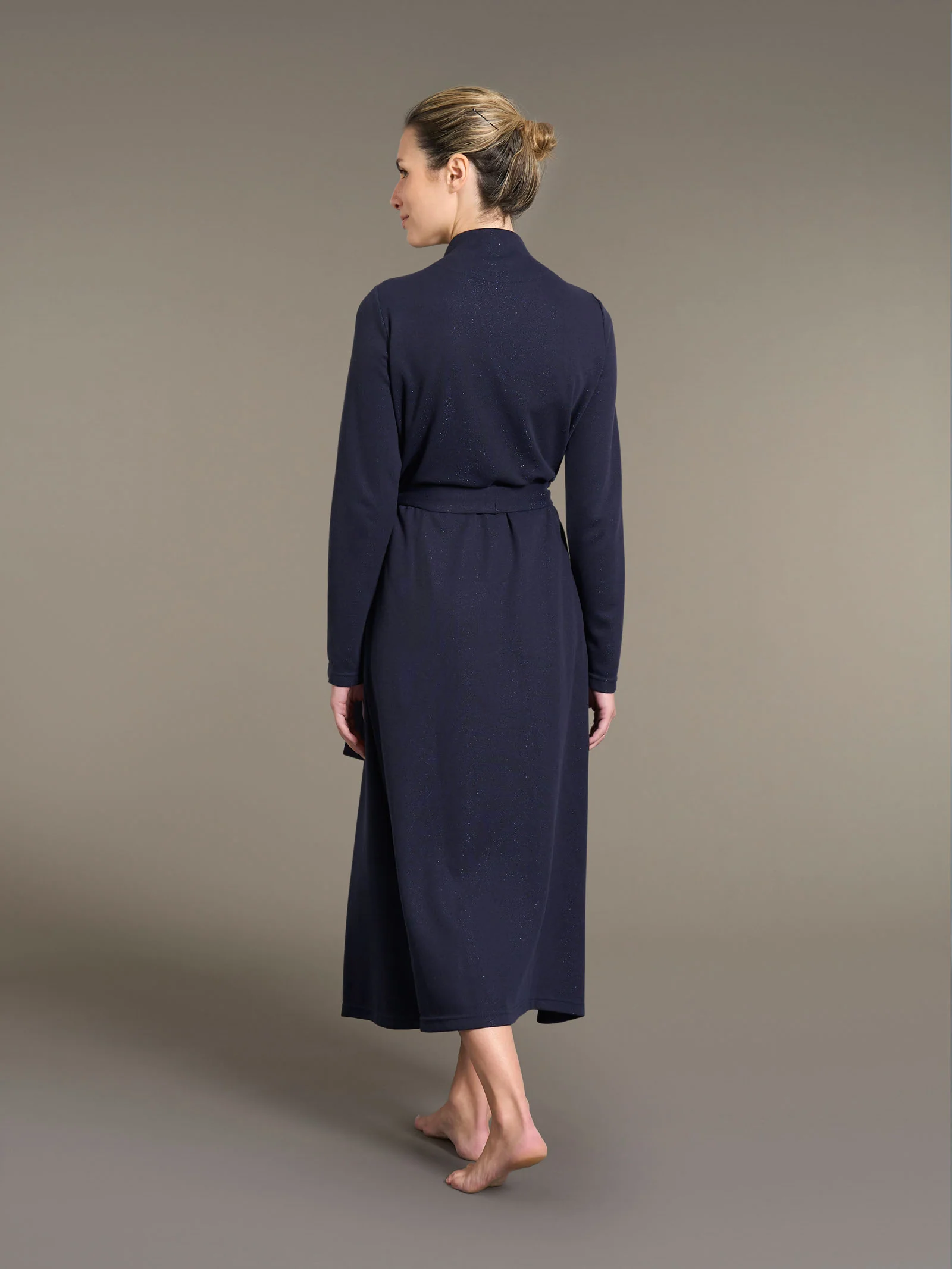 Vestaglia lunga alla caviglia in Cotton Eco Pile e Lurex - Tenebre - Image 2